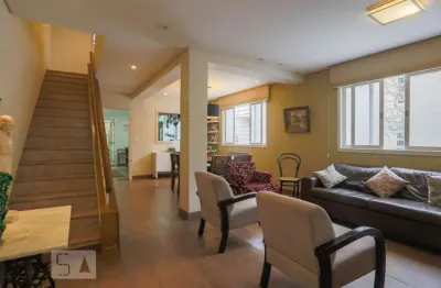 Casa com 3 quartos à venda na Rua Heitor Peixoto, Cambuci, São Paulo