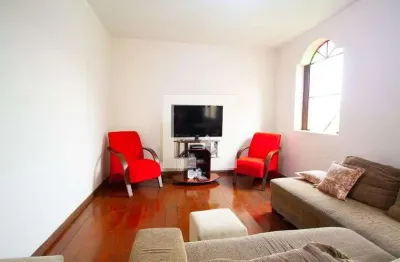 Casa para venda - cachoeirinha, 5 quartos,  360 m² - belo horizonte