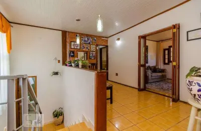 Casa para venda - nonoai, 3 quartos,  232 m² - porto alegre