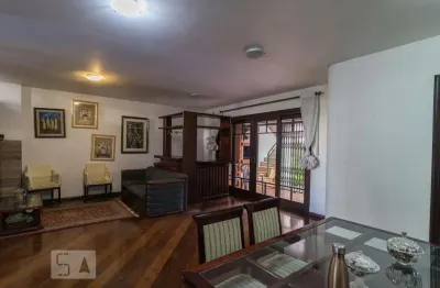 Casa com 3 quartos à venda na Rua Francisco Ferrer, Rio Branco, Porto Alegre
