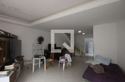 Casa com 3 quartos à venda na Rua Boris Barnett, Vila Mazzei, São Paulo