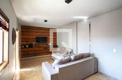Casa para venda - ouro preto, 4 quartos,  230 m² - belo horizonte
