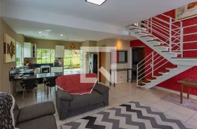 Casa / sobrado em condomínio para venda - aconchego da serra, 6 quartos,  220 m² - itabirito