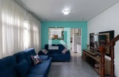 Casa com 3 quartos à venda na Rua Nhatumani, Vila Ré, São Paulo