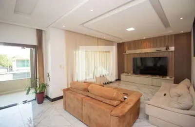 Casa com 5 quartos à venda na Rua do Silêncio, Colonial, Contagem