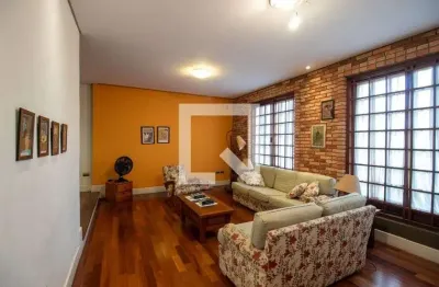 Casa com 3 quartos à venda na Rua Alberto Tanganelli Neto, Butantã, São Paulo