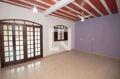 Casa com 3 quartos à venda na Rua José Augusto Rocha, Santa Helena, Contagem