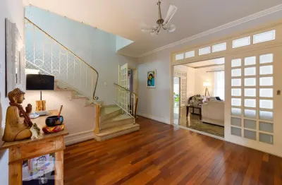 Casa com 4 quartos à venda na Rua Cafelândia, Sumaré, São Paulo