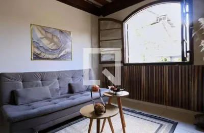 Casa com 4 quartos à venda na Rua Jordão, Pompéia, Belo Horizonte