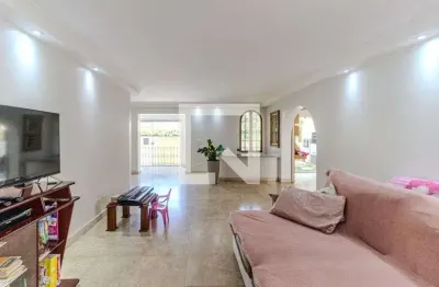 Casa com 3 quartos à venda na Rua Bragança, Pacaembu, São Paulo