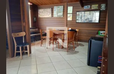 Casa com 3 quartos à venda na Rua Antônio de Castro Silva, Estoril, Belo Horizonte