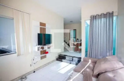 Casa com 3 quartos à venda na Rua Maria Rita Aguiar, Colonial, Contagem