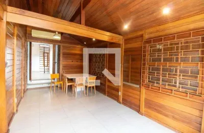 Casa com 3 quartos à venda na Rua Comendador Mem Marinho Falcão, Piratininga, Niterói