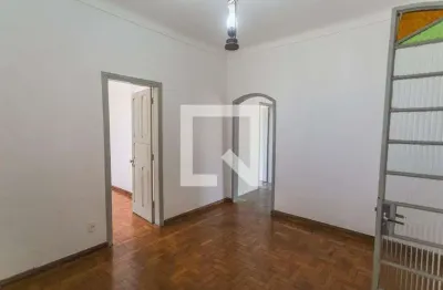 Casa para Venda - Sagrada Família, 2 Quartos,  300 m² - Belo Horizonte