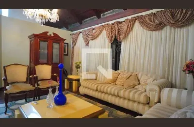 Casa com 3 quartos à venda na Rua Engenheiro Tito Marques Fernandes, Ipanema, Porto Alegre