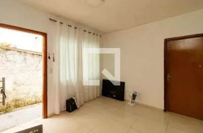 Casa com 2 quartos à venda na Rua Simão Pedroso, Vila Ede, São Paulo