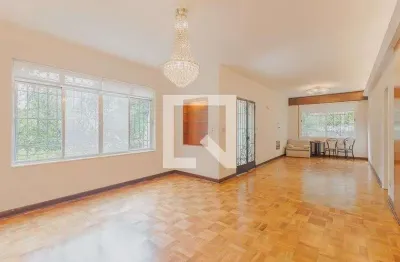 Casa com 6 quartos à venda na Rua Cafelândia, Sumaré, São Paulo