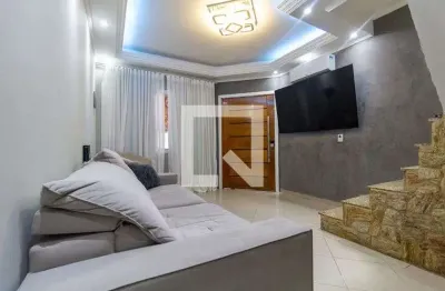 Casa com 3 quartos à venda na Rua dos Bolivianos, Ponte Rasa, São Paulo