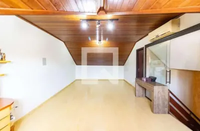 Casa com 3 quartos à venda na Rua Doutor João E. F. Da Costa, Cavalhada, Porto Alegre