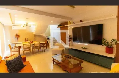 Casa com 4 quartos à venda na Rua Le Corbusier, Maria Paula, Niterói