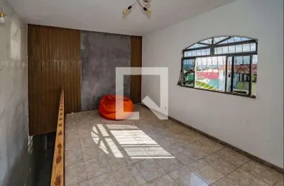 Casa com 3 quartos à venda na Rua Ceuta, Canaã, Belo Horizonte