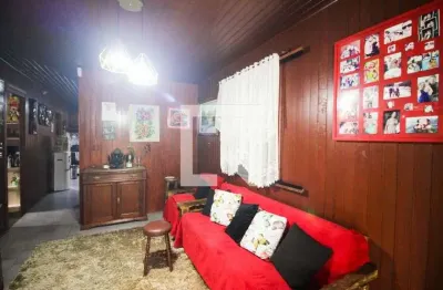 Casa com 3 quartos à venda na Rua Gregório da Fonseca, Nonoai, Porto Alegre
