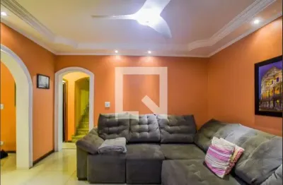 Casa com 2 quartos à venda na Rua Fernão Dias, Utinga, Santo André