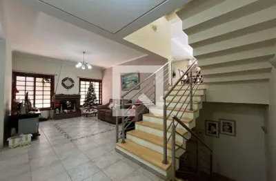 Casa com 4 quartos à venda na Rua Eugênia Sereno, City América, São Paulo