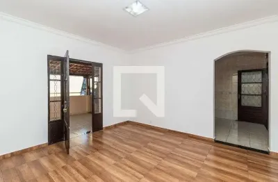 Casa com 3 quartos à venda na Rua Júlia Lina, Glória, Belo Horizonte
