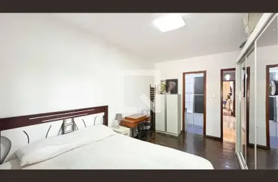 Casa com 3 quartos à venda na Avenida Vicente Monteggia, Vila Nova, Porto Alegre