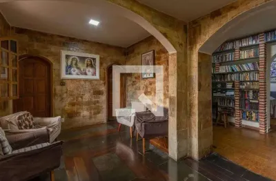 Casa com 5 quartos à venda na Rua Pamplona, Paquetá, Belo Horizonte