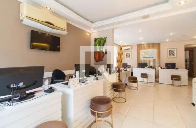 Casa com 5 quartos à venda na Rua Capitão Macedo, Vila Mariana, São Paulo