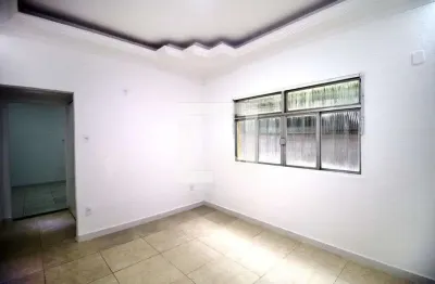 Casa com 2 quartos à venda na Rua Paratinga, Irajá, Rio de Janeiro