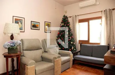 Casa com 2 quartos à venda na Rua Gomes Jardim, Santana, Porto Alegre