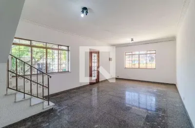 Casa com 3 quartos à venda na Rua Estevão Barbosa, Sumaré, São Paulo