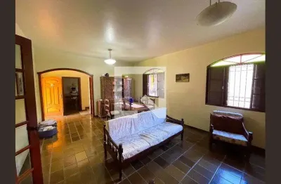 Casa com 3 quartos à venda na Rua Grécia, Glória, Contagem