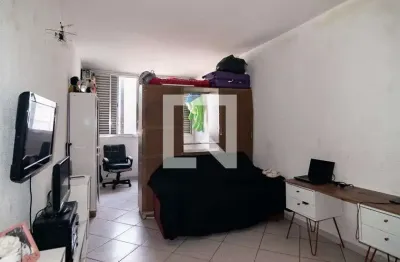 Kitnet / Stúdio à venda na Rua Paim, Consolação, São Paulo por R$ 200.000