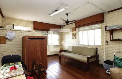 Casa com 3 quartos à venda na Rua Santa Isabel, Bom Jesus, Porto Alegre