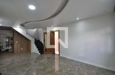 Casa com 2 quartos à venda na Rua Bernardino de Medeiros, Vila Sabrina, São Paulo