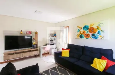 Casa com 3 quartos à venda na Rua José Antônio Lucchese Gusmão, São José, Canoas