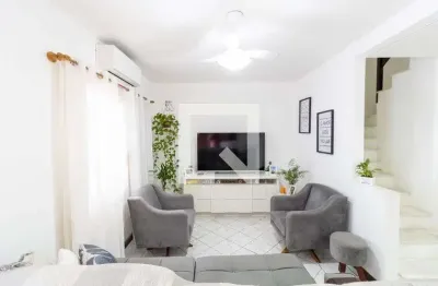 Casa com 2 quartos à venda na Rua Norival Paranaguá de Andrade, Campo Novo, Porto Alegre