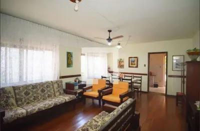 Casa com 3 quartos à venda na Rua Santa Isabel, Bom Jesus, Porto Alegre