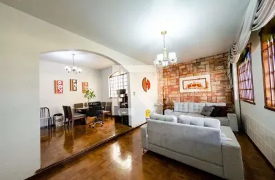 Casa para Venda - Álvaro Camargos, 3 Quartos,  201 m² - Belo Horizonte