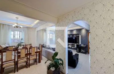 Casa com 4 quartos à venda na Rua Pedro Magalhães, Cambuci, São Paulo