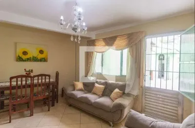 Casa com 3 quartos à venda na Rua Ayruoca, Campanário, Diadema