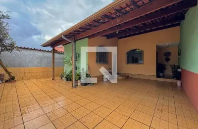 Casa com 3 quartos à venda na Rua Leopoldo Gomes, Pompéia, Belo Horizonte