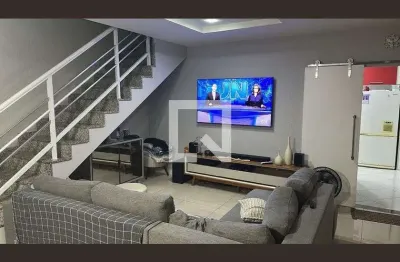 Casa com 3 quartos à venda na Rua Pascal, Irajá, Rio de Janeiro