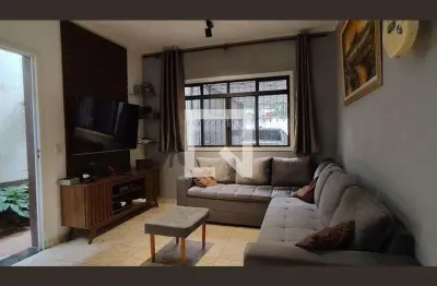 Casa para Venda - Vila Santa Maria, 2 Quartos,  130 m² - São Paulo