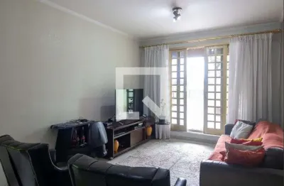 Casa com 3 quartos à venda na Rua Enéas de Barros, Vila Ré, São Paulo