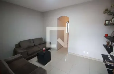 Casa para Venda - Milionários, 4 Quartos,  256 m² - Belo Horizonte